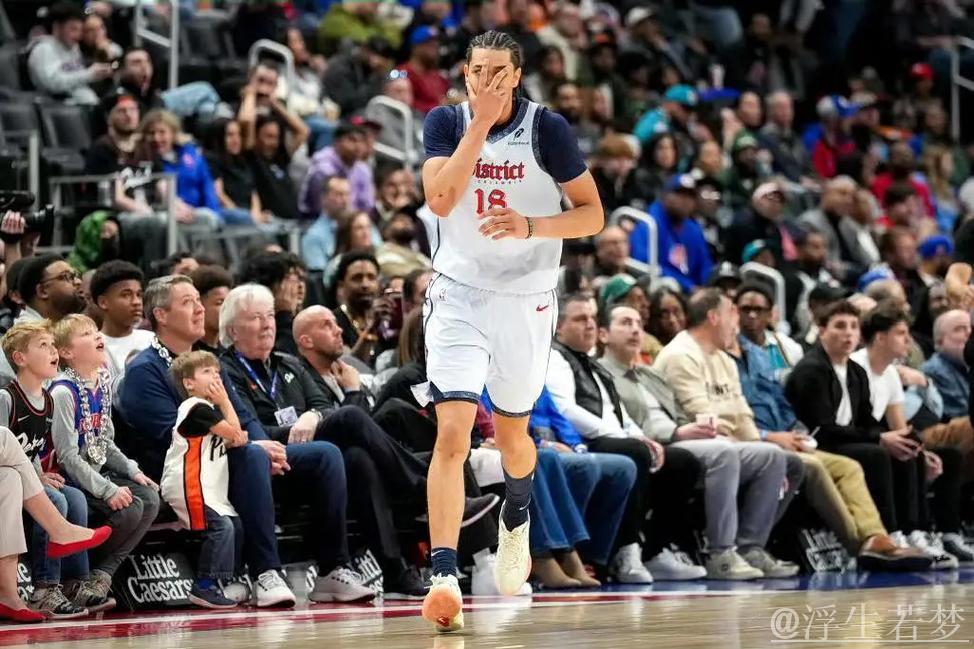 NBA官方发文庆祝基肖恩-乔治22岁生日! NBA官方发文庆祝基肖恩-乔治22岁生日!